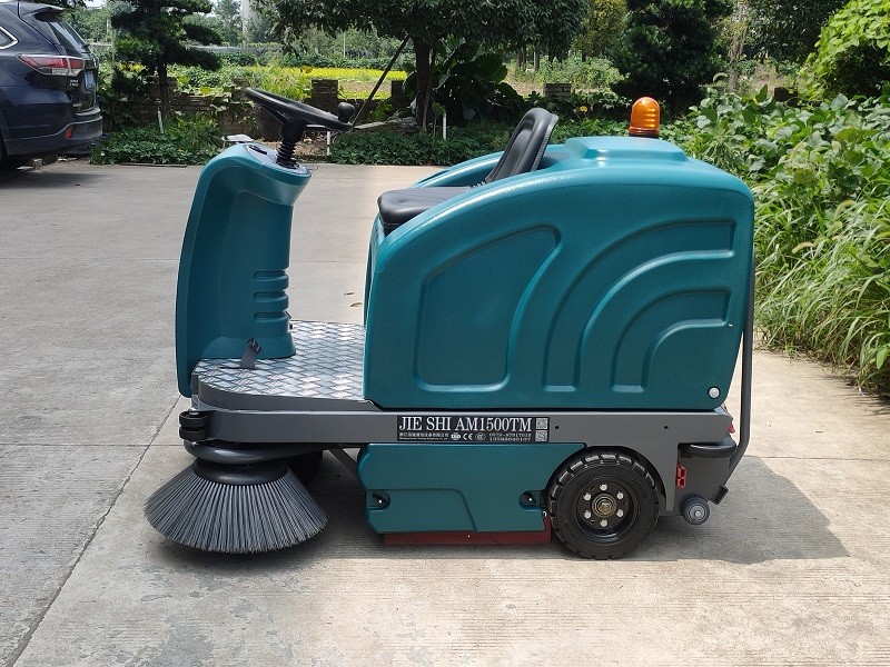 AM1500TM驾驶式扫地车/AM1500TM电动驾驶式蜜柚APP下载安装