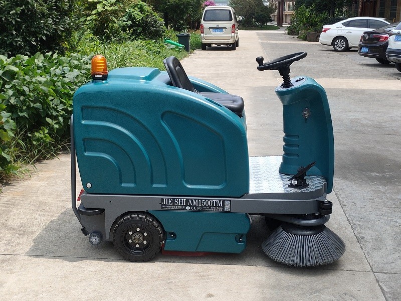 AM1500TM驾驶式扫地车/AM1500TM电动驾驶式蜜柚APP下载安装