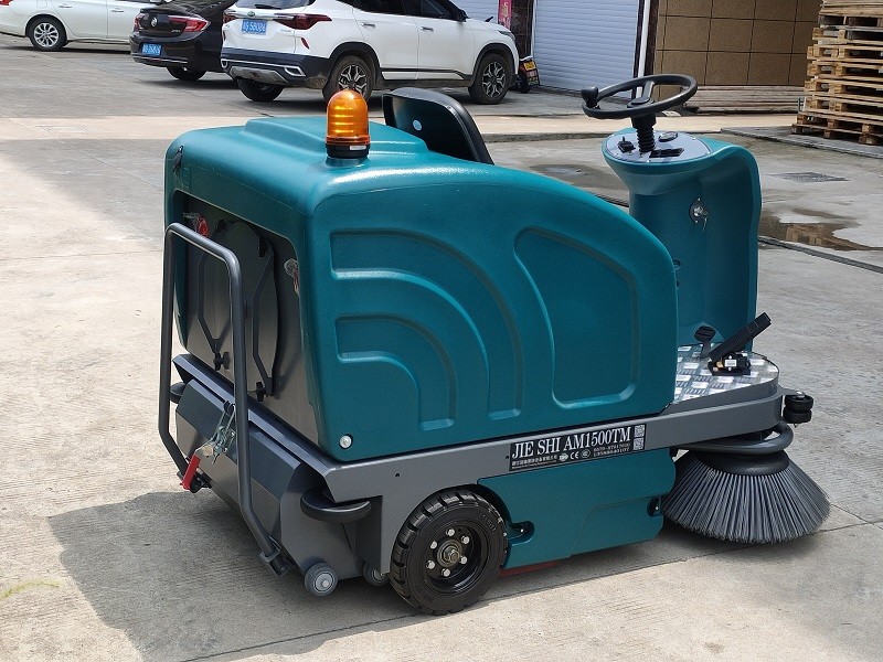 AM1500TM驾驶式扫地车/AM1500TM电动驾驶式蜜柚APP下载安装