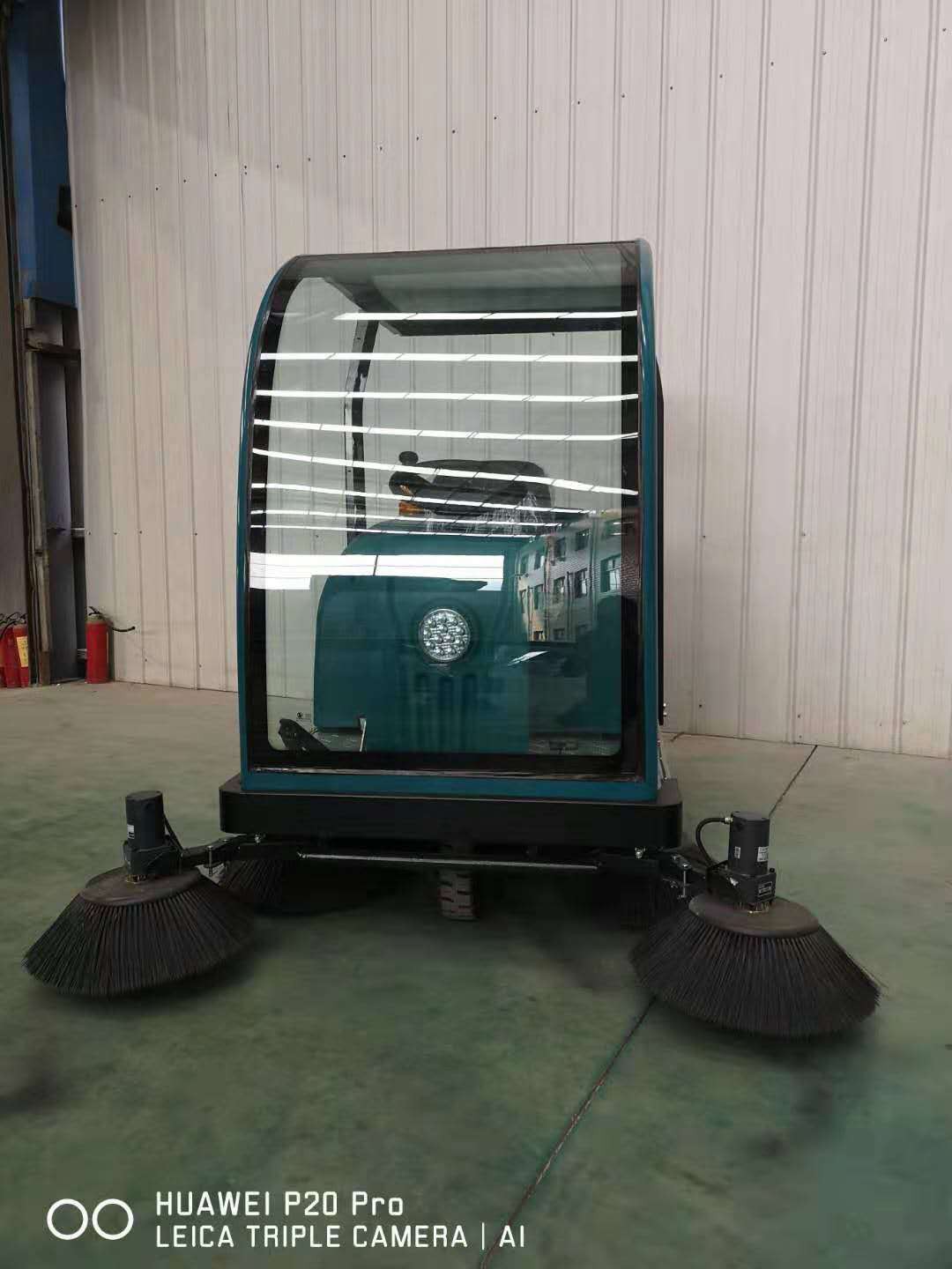 洁士AM1700TM半封闭驾驶式扫地机/半封闭驾驶式扫地车/半封闭驾驶式清扫车/半封闭驾驶式清扫机/半封闭驾驶式扫路机/半封闭驾驶式扫路车