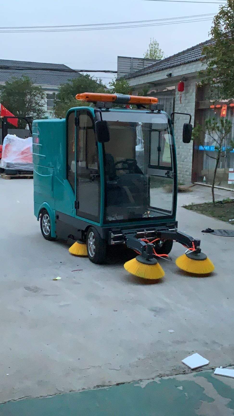 洁士AM2500TM电动四轮全封闭驾驶式扫地车/四轮全封闭驾驶式扫地机/四轮全封闭驾驶式清扫车/四轮全封闭驾驶式清扫机/四轮全封闭驾驶式扫路机/四轮全封闭驾驶式扫路车
